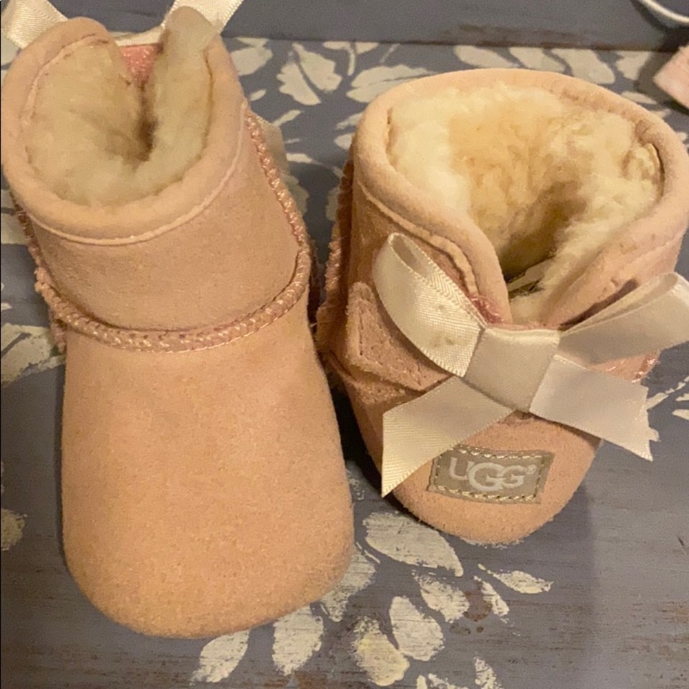 Pink Uggs size 0/1